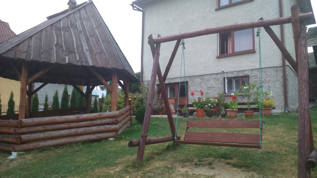 Pokoje Goscinne U Krysi Mizerna エクステリア 写真